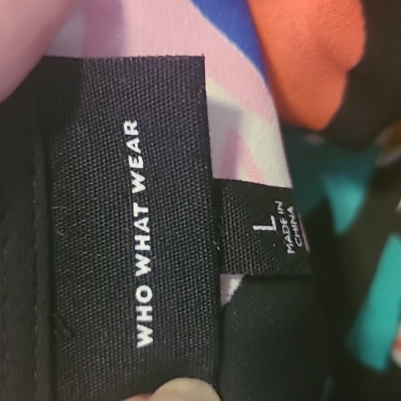 Sheer floral Top - Picture 2 of 3